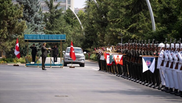 Genelkurmay Başkanı Orgeneral Bayraktaroğlu, Kanadalı mevkidaşı Carignan ile görüştü