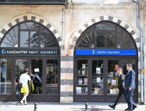 İş Bankası Kültür Yayınlarının 31. kitabevi Gaziantep’te açıldı