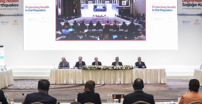 İstanbul’da düzenlenen DSÖ Bakanlar Konferansı’nın Bakanlar Oturumu yapıldı