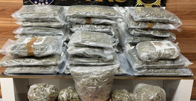 İstanbul’da düzenlenen operasyonda 116 kilo uyuşturucu ele geçirildi