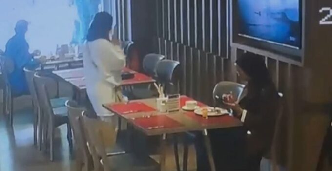 İstanbul’da otel restoranlarında turistlerin çantalarını çalan 2 şüpheli tutuklandı