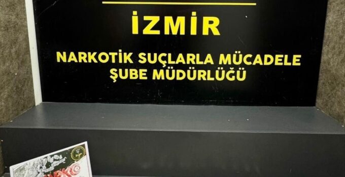 İzmir’de bağırsaklarında uyuşturucu bulunan şüpheli tutuklandı