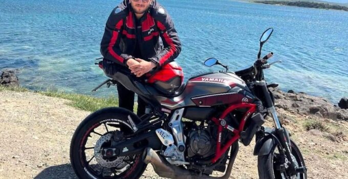 İzmir’de genç motosiklet eğitmeni kazada hayatını kaybetti