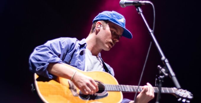 Kanadalı müzisyen Mac DeMarco, İstanbul’da müzikseverlerle buluştu