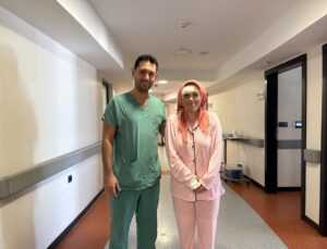 Kaşından yapılan küçük kesiyle beyin tümöründen kurtuldu