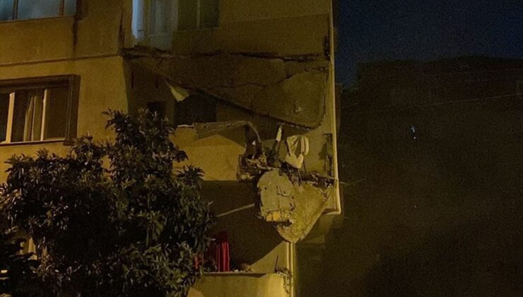 Küçükçekmece’de balkonlarında çökme meydana gelen 5 katlı apartman boşaltıldı