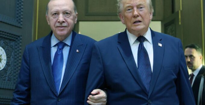 Külliye’nin listesinde Ahmet Kaya da yer aldı! Trump karşılandığı sırada "Kum Gibi" çalındı