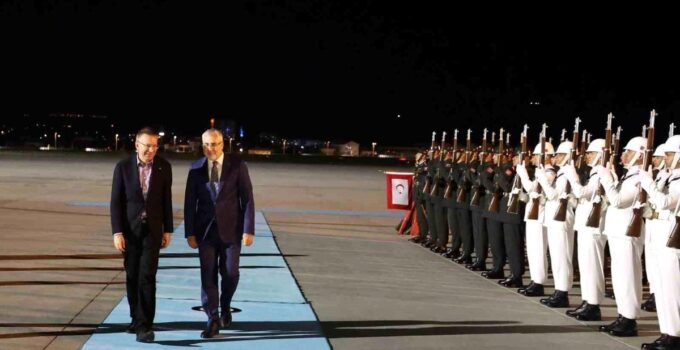 Letonya Cumhurbaşkanı Rinkevics NATO Zirvesi için Ankara’ya geldi