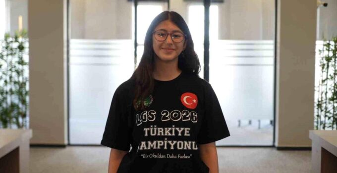 LGS’de 500 tam puan alan 3 öğrenci aynı okuldan çıktı