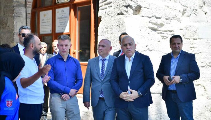 Macaristan Başbakanı Peter Magyar, Yedikule Hisarı’nı ziyaret etti