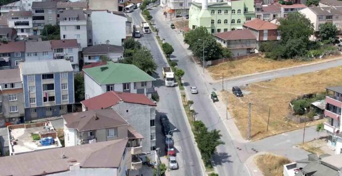 Mahalle sakinlerinden hafriyat kamyonu tepkisi: "Çocuklarımız tehlike altında"