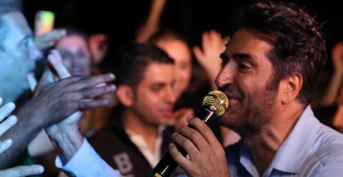 Mahsun Kırmızıgül 100 bin kişinin önünde sahne aldı! 'Bu geceyi ömrüm boyunca unutmayacağım'