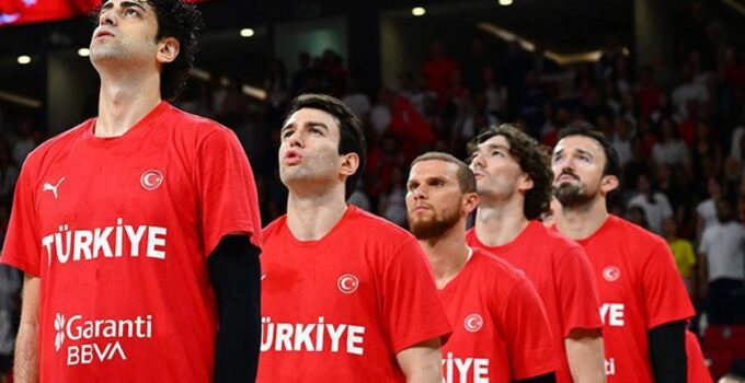 Malachi Flynn ilk kez milli oldu