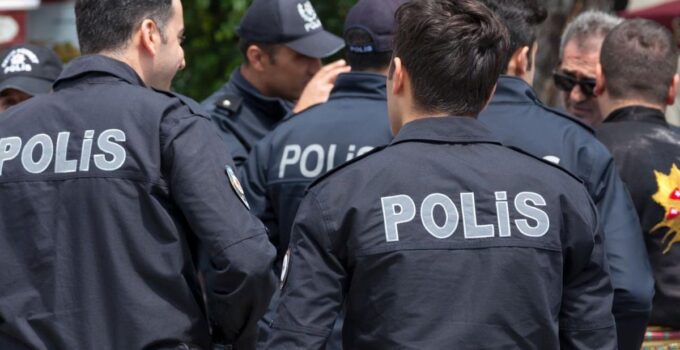 NATO Zirvesi için düğmeye basıldı! Polis üniformalarında dikkat çeken değişiklik