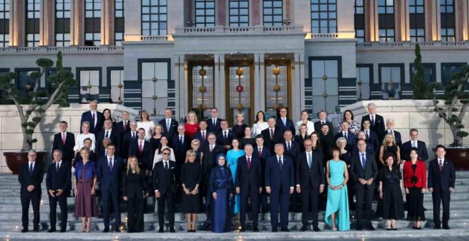 NATO Zirvesi’nde Külliye’de liderler buluştu