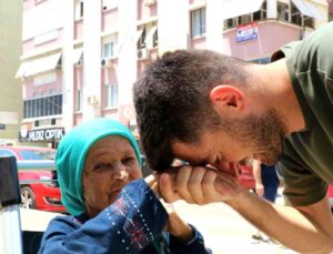 Oğlunun 6 Yıl Önceki Kök Hücre Bağışı Lösemili Annesini Kurtardı