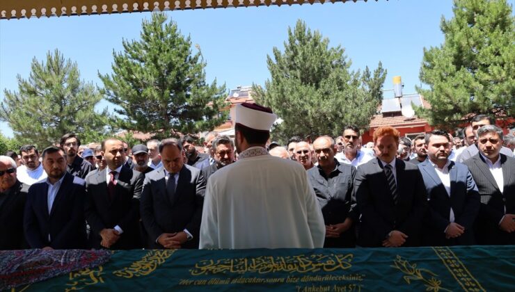Orta Belediye Başkanı Ömer Bezci’nin annesi son yolculuğuna uğurlandı