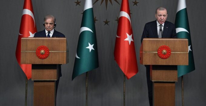 Pakistan Başbakanı Şerif’ten Cumhurbaşkanı Erdoğan’a övgü dolu sözler: Türkiye’nin prestijini güçlendirdi, özgüvenini artırdı