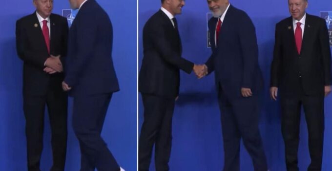Rama fotoğraf çekimine spor ayakkabıyla katıldı, Erdoğan’ın bakışları dikkatlerden kaçmadı