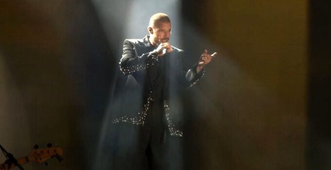 Ricky Martin 15 yıl aradan sonra İstanbul sahnesinde