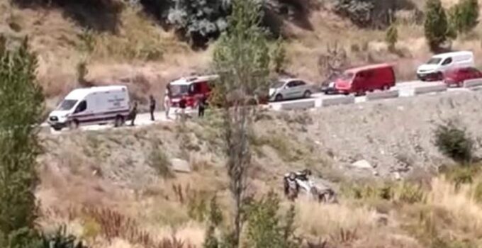 Şarampole yuvarlanan otomobilin sürücüsü yaralandı