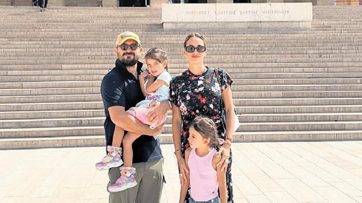 Seda Bakan ailesiyle Anıtkabir’e gitti