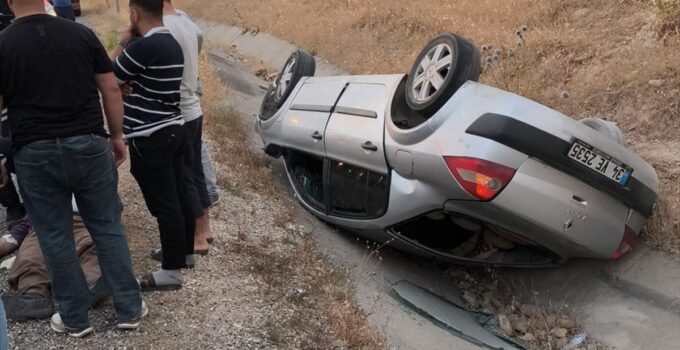 Siirt’te devrilen otomobildeki 3 kişi yaralandı