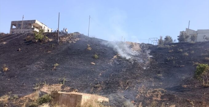 Siirt’te otluk alanda çıkan yangın söndürüldü
