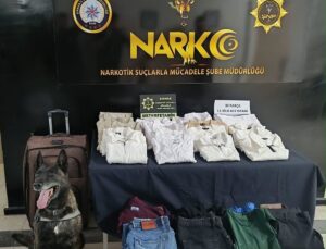 Şırnak’ta valizlerinde 11 kilo 457 gram uyuşturucu ele geçirilen yabancı uyruklu zanlı tutuklandı