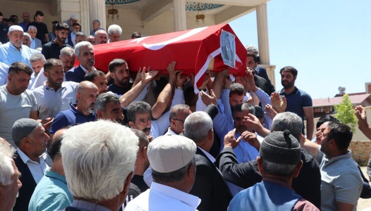 Şirvan Belediye Başkanı Necat Cellek’in cenazesi toprağa verildi