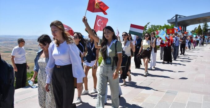 Türkiye’de ilk defa gerçekleştirilen psikokültürel gençlik programı sona erdi