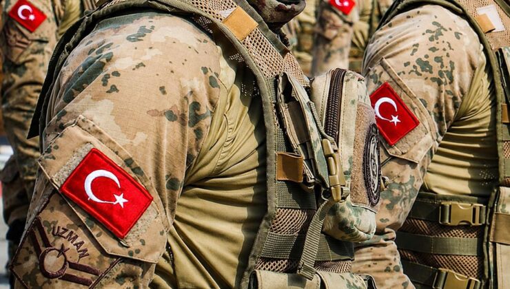 Uzman erbaş kanunu yasalaştı! Sözleşmeli erlere kamuda istihdam imkanı