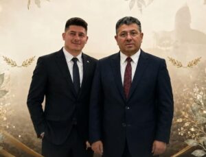 AK Partili başkanın bastırdığı düğün davetiyesi olay oldu