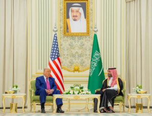 Axios: Suudi Arabistan, İran’a yönelik yeni saldırı planlarına ilişkin endişelerini Trump’a iletti