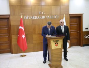 Bakan Çiftçi Diyarbakır’da güvenlik birimlerini ziyaret etti