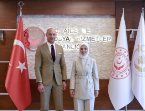 Bakan Göktaş, UNICEF Türkiye Temsilcisi Marchi ile Görüştü