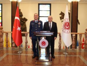 Bakan Güler, Hava Kuvvetleri Komutanı Dalkıran’ı kabul etti