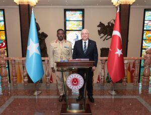 Bakan Güler, Somali Genelkurmay Başkanı’nı Kabul Etti