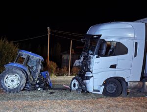 Banaz’da Tır-Traktör Çarpışması: 1 Ölü, 1 Yaralı