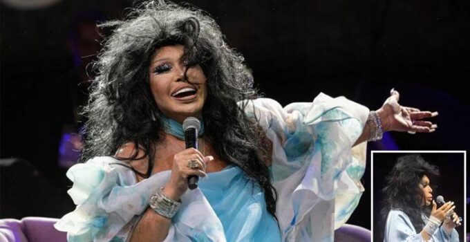 Bülent Ersoy Kuşadası konserinde seyirciyi fena azarladı: Defol git