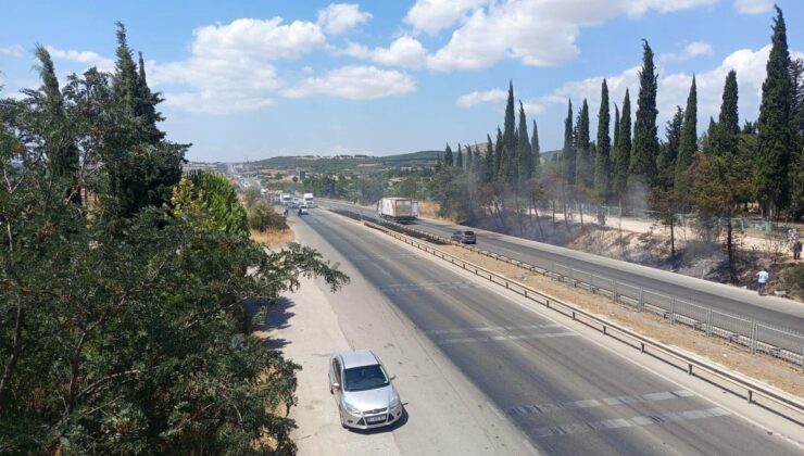 Bursa’da Anız Yangını İzmir Yolu’nu Kapatıyordu