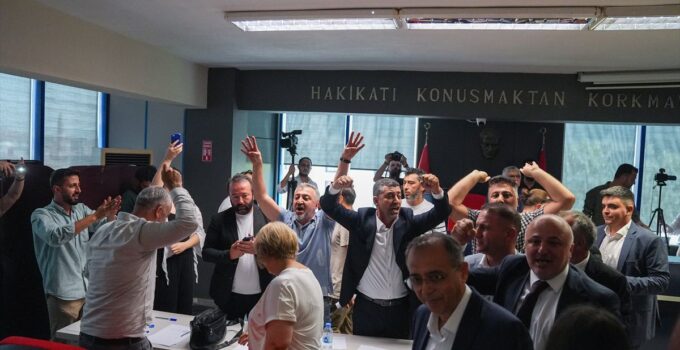 CHP ve Yeni Parti arasında Menderes krizi: ‘Ahlaksız’ suçlaması