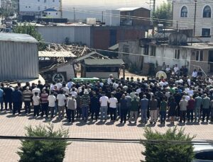 Darıca’da Denizde Bulunan Üç Kardeş Son Yolculuğuna Uğurlandı