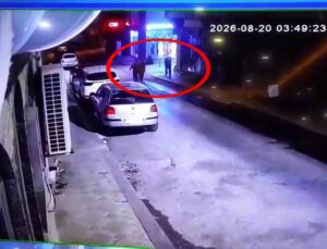 Darıca’da Sahile Yürüyen Kardeşlerin Güvenlik Kamerası Görüntüleri Ortaya Çıktı