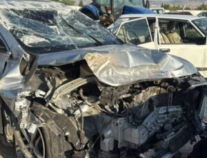 Emirdağ’da Kafa Kafaya Çarpışma: 1 Ölü, 7 Yaralı