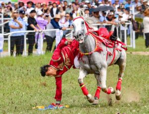 İç Moğolistan’da Naadam Festivali Başladı