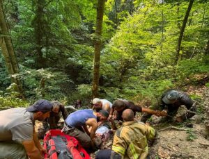 İnegöl’de traktör uçuruma yuvarlandı: 1 yaralı