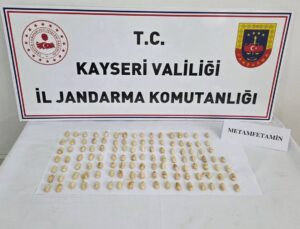 Kayseri’de mide ve bağırsaklarında 116 kapsül uyuşturucu bulundu