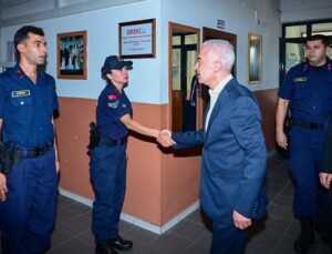 Kırklareli Valisi Babaeski’de Jandarma Komutanlığını Ziyaret Etti