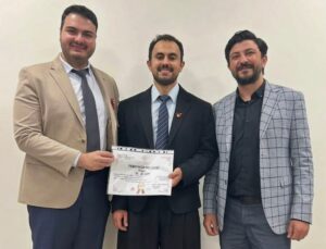 Kütahya’da Dr. Ali Şen Acil Tıp Uzmanı Oldu